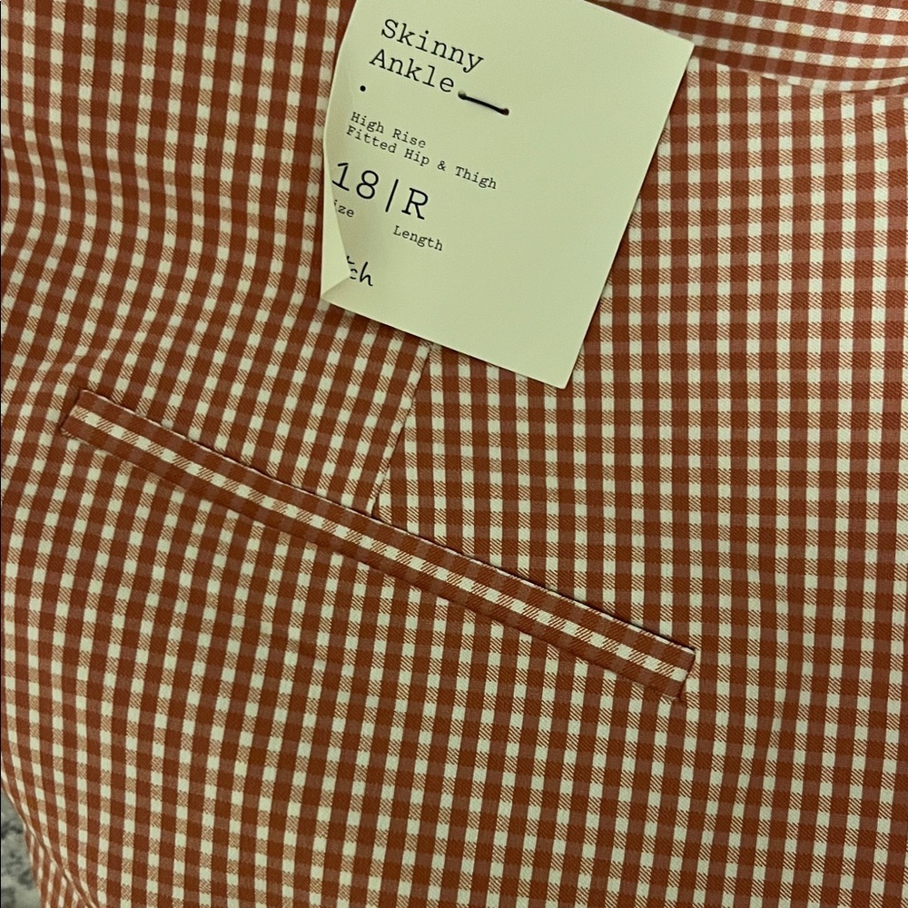 Checked capris - Picture 3 of 7